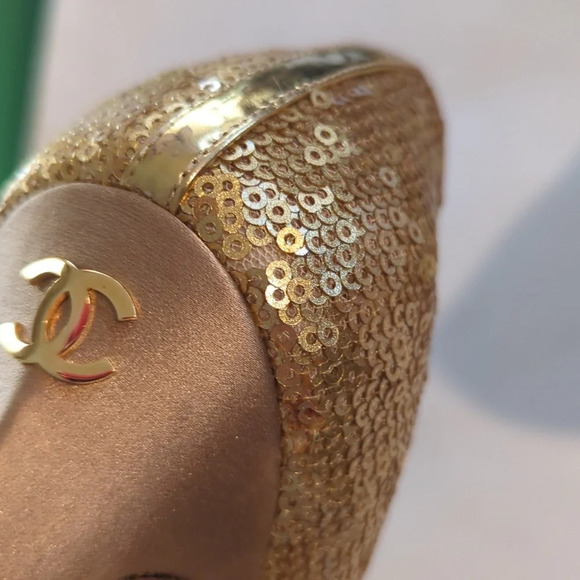 CHANEL Quilted Sequin Satin round toe gold celebrity heels size 6.5 - Picture 14 of 16
